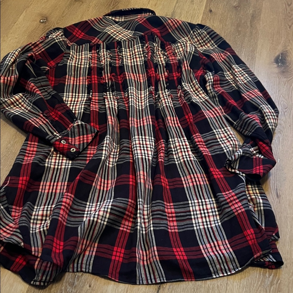 Women’s Double Ranch Large Red and Black Plaid Shirt Dry Clean - Picture 9 of 11
